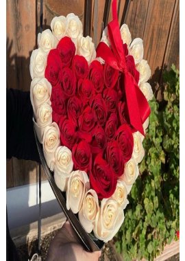 Kalpli Kutuda Kırmızı & Beyaz Güller